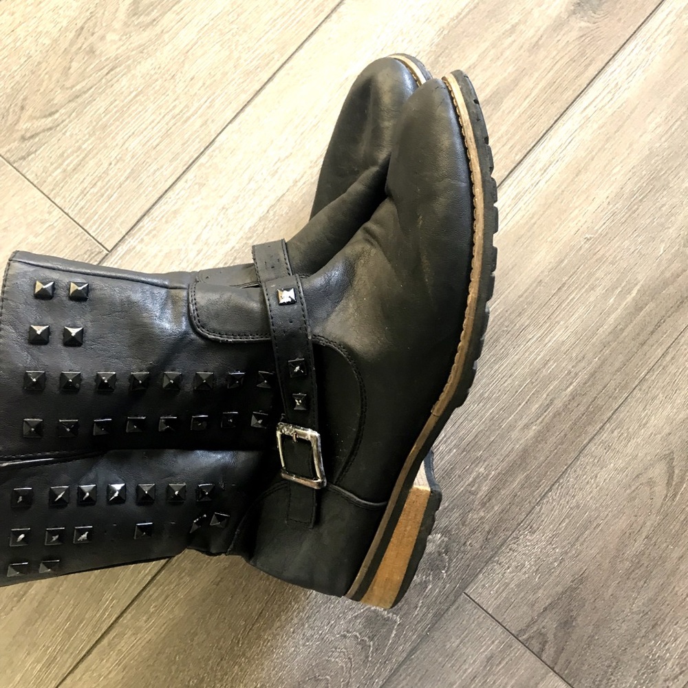 Distressed studded Boots